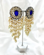 Load image into Gallery viewer, AZLINA EARRINGS
