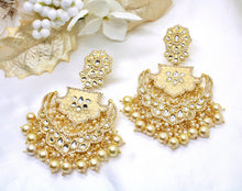 Load image into Gallery viewer, ATHIYA EARRINGS
